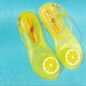 Katy Perry Lemon Sandals NWOT!